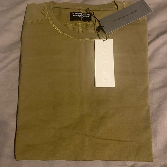 🔥HOT BUY! New long sleeve active top olive green color. More colors in closet. - Picture 4 of 10